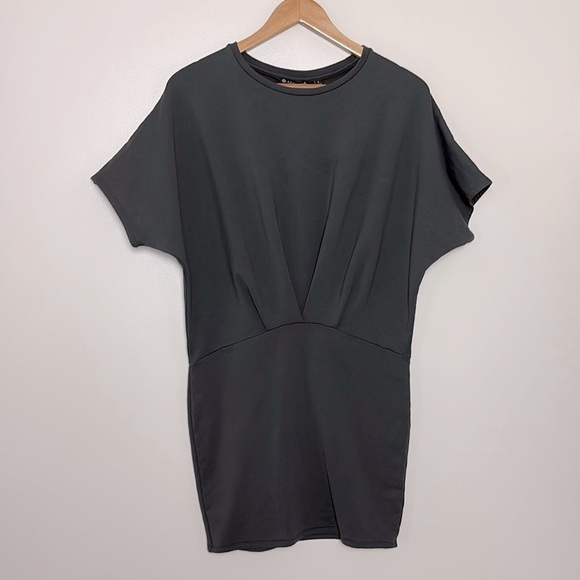 Athleta Pronto Dress Pleated Soft French Terry UPF 50 Short Sleeve Olive Sz S - Picture 14 of 15